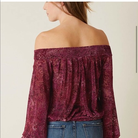 Free People Crushed Velvet Shirt NWOT!!❤️ - Picture 4 of 12